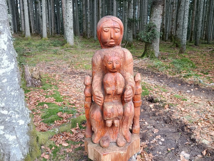PCU_oratoire forestier_statue bois