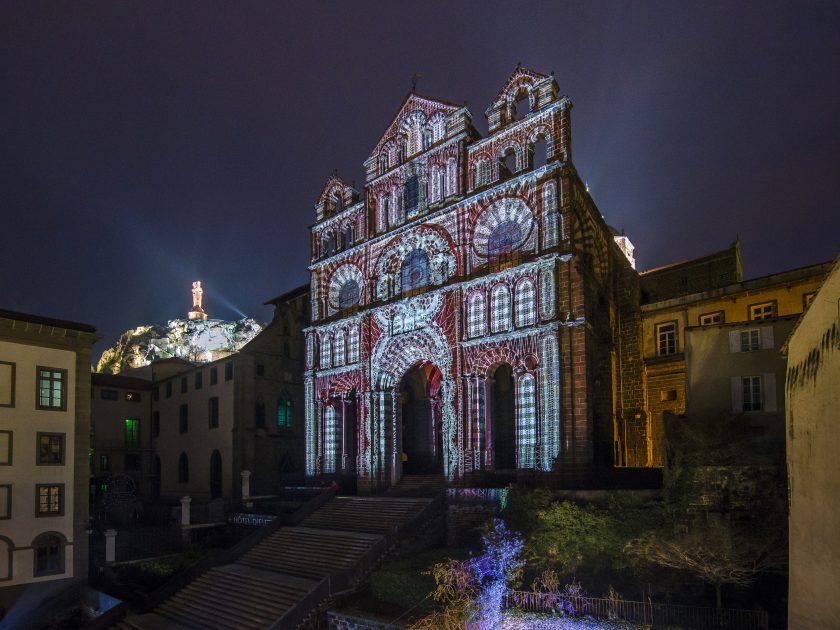 la cathédrale du Puy en lumières
