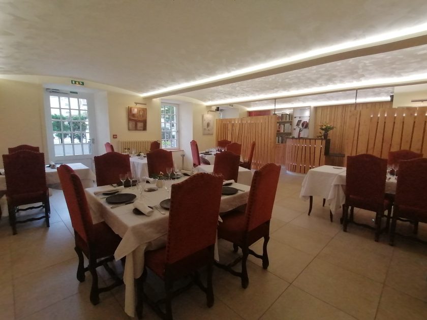 RES-Restaurant “L’Echo et L’Abbaye”_ salle de restaurant